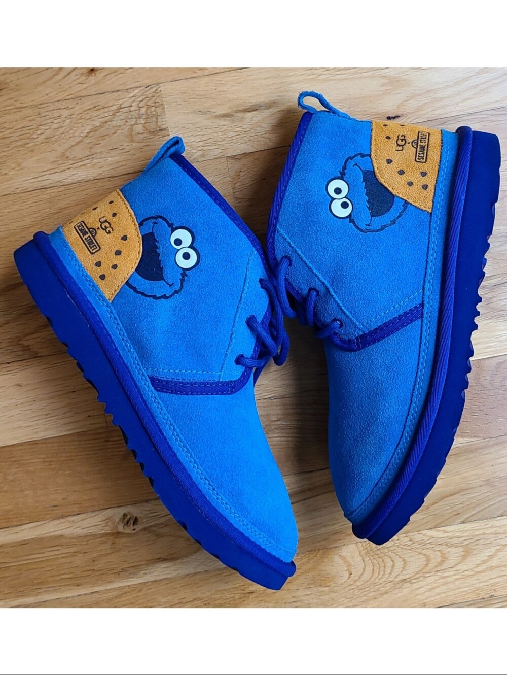 UGG x Cookie Monster Neumel II Chukka Boots | Women’s 7.5 | Sesame Street | LE - Picture 3 of 11